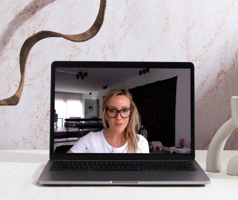 Visio online pour séance de kundalini activation avec Estelle Weiler